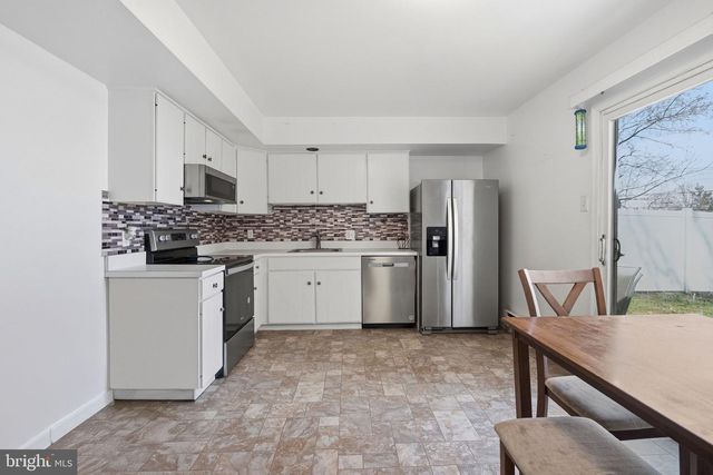 121 BRAITHWAITE LN, Quakertown, PA 18951