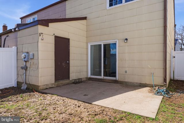 121 BRAITHWAITE LN, Quakertown, PA 18951