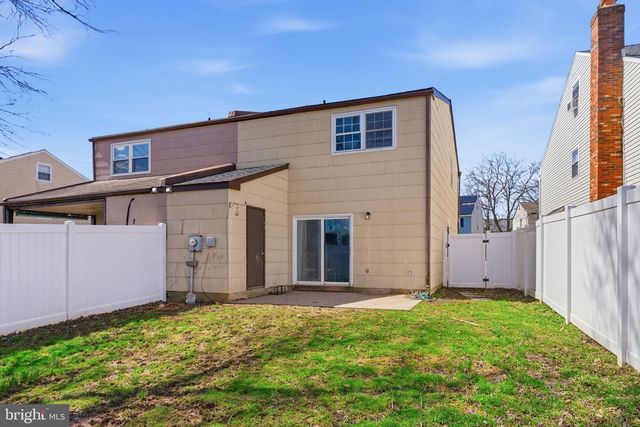 121 BRAITHWAITE LN, Quakertown, PA 18951