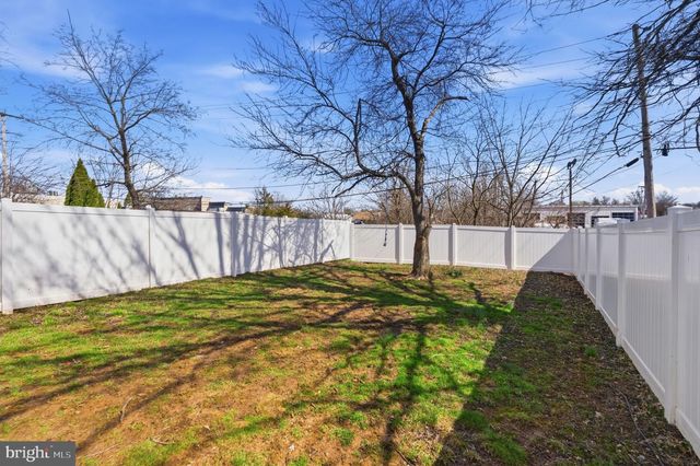 121 BRAITHWAITE LN, Quakertown, PA 18951