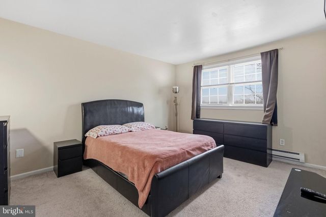 121 BRAITHWAITE LN, Quakertown, PA 18951