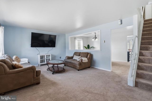 121 BRAITHWAITE LN, Quakertown, PA 18951