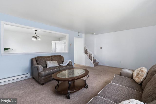 121 BRAITHWAITE LN, Quakertown, PA 18951