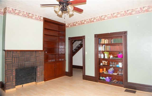 664 E Greene St, Waynesburg, PA 15370