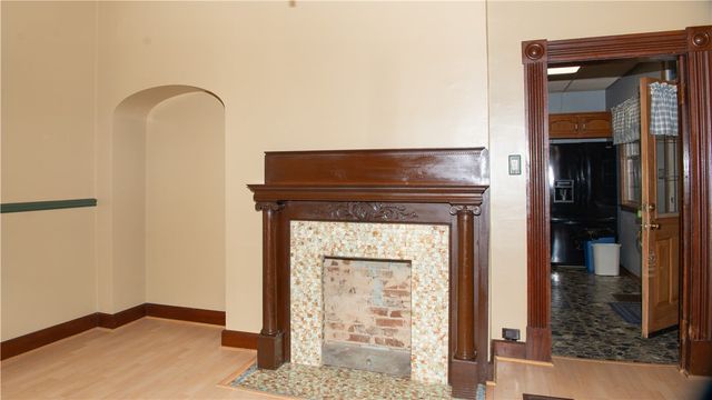 664 E Greene St, Waynesburg, PA 15370