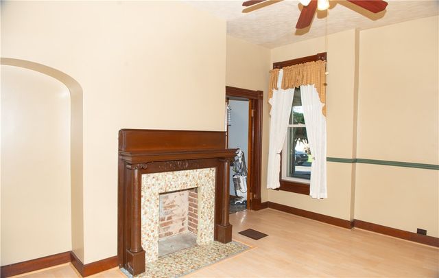 664 E Greene St, Waynesburg, PA 15370