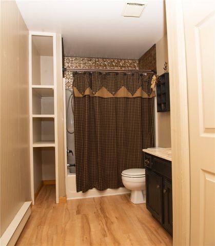 664 E Greene St, Waynesburg, PA 15370