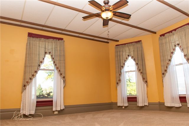 664 E Greene St, Waynesburg, PA 15370