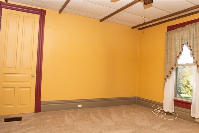 664 E Greene St, Waynesburg, PA 15370