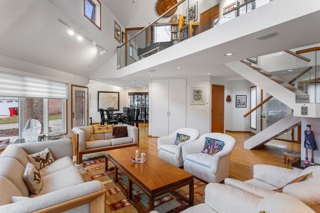 2402 N Nottingham Court, Champaign, IL 61821