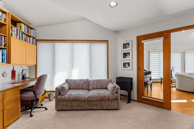 2402 N Nottingham Court, Champaign, IL 61821