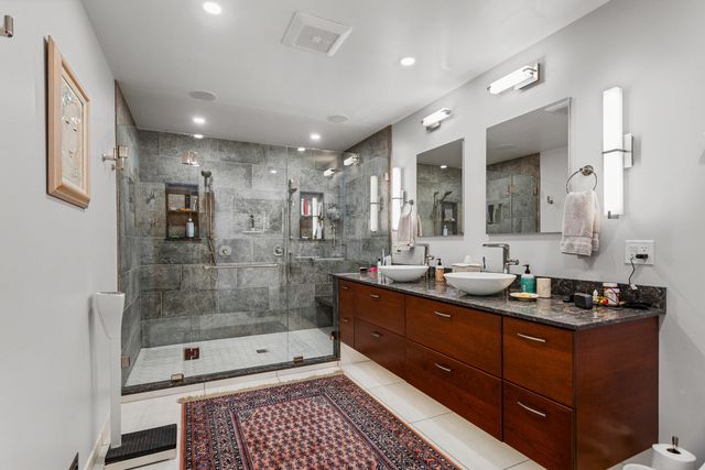 2402 N Nottingham Court, Champaign, IL 61821