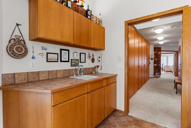 2402 N Nottingham Court, Champaign, IL 61821