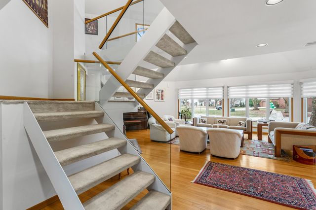 2402 N Nottingham Court, Champaign, IL 61821