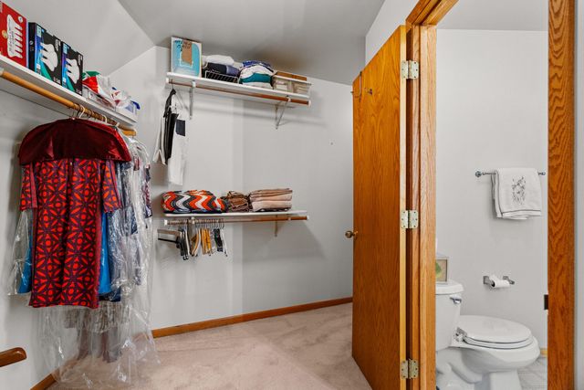 2402 N Nottingham Court, Champaign, IL 61821