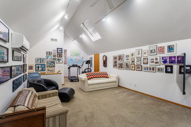 2402 N Nottingham Court, Champaign, IL 61821