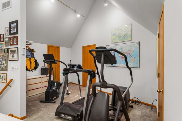 2402 N Nottingham Court, Champaign, IL 61821