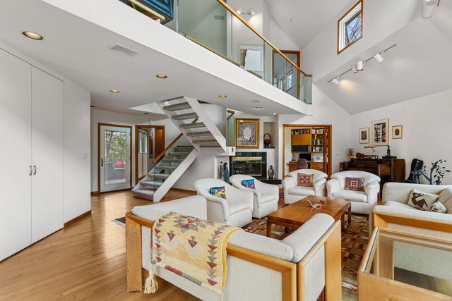 2402 N Nottingham Court, Champaign, IL 61821