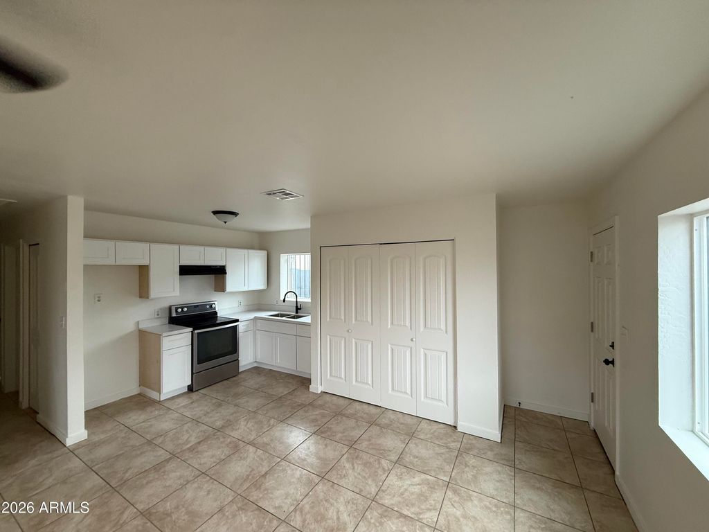 2325 E ROOSEVELT Street, Phoenix, AZ 85006 — exterior