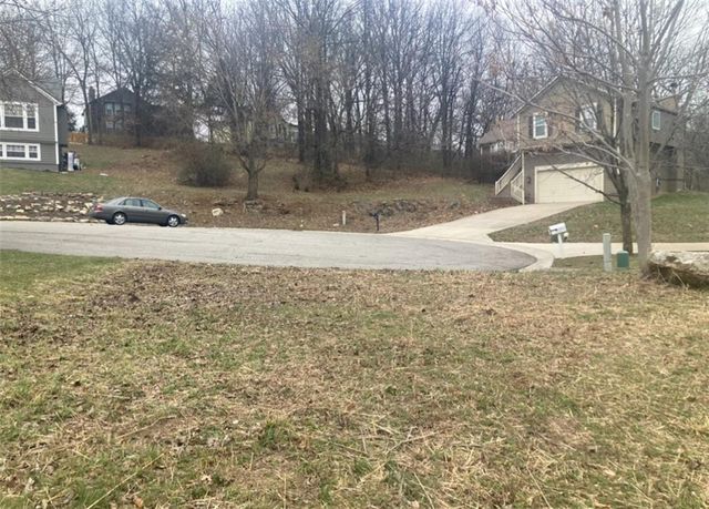 4205 S Shrank Court, Independence, MO 64055