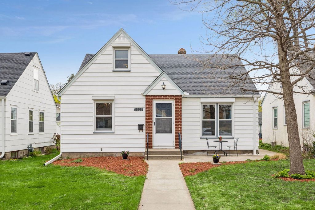 5525 26th Avenue S, Minneapolis, MN 55417
