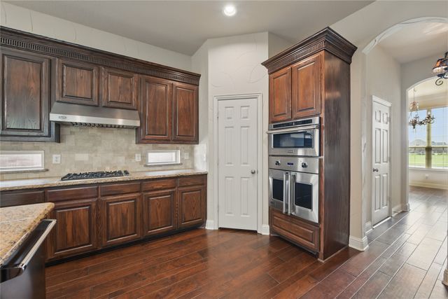 3060 England Parkway, Grand Prairie, TX 75054