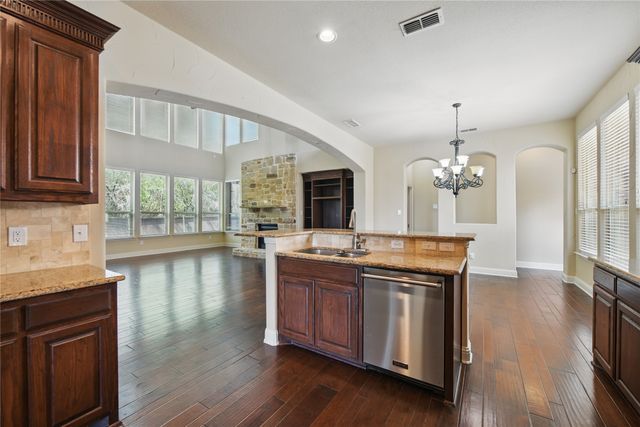 3060 England Parkway, Grand Prairie, TX 75054