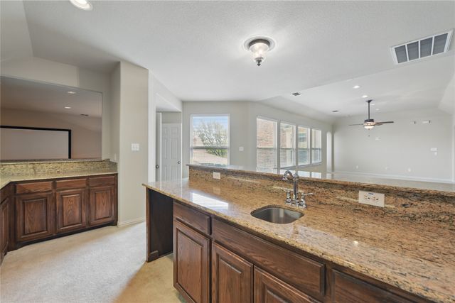 3060 England Parkway, Grand Prairie, TX 75054