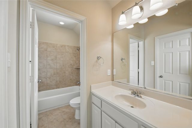 3060 England Parkway, Grand Prairie, TX 75054