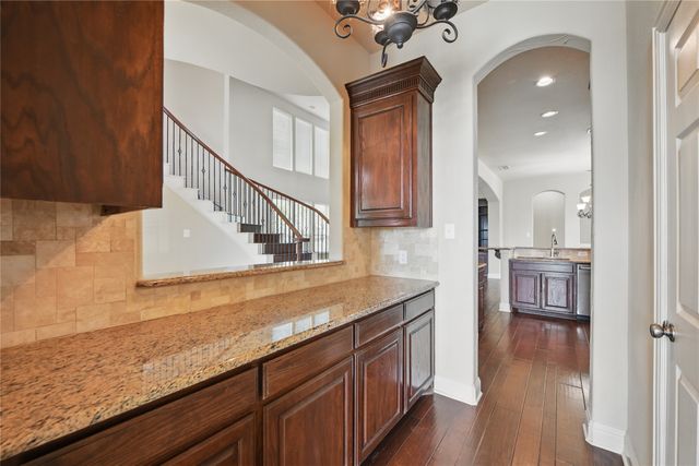 3060 England Parkway, Grand Prairie, TX 75054