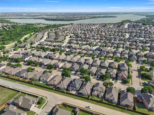 1729 Shoebill Drive, Little Elm, TX 75068