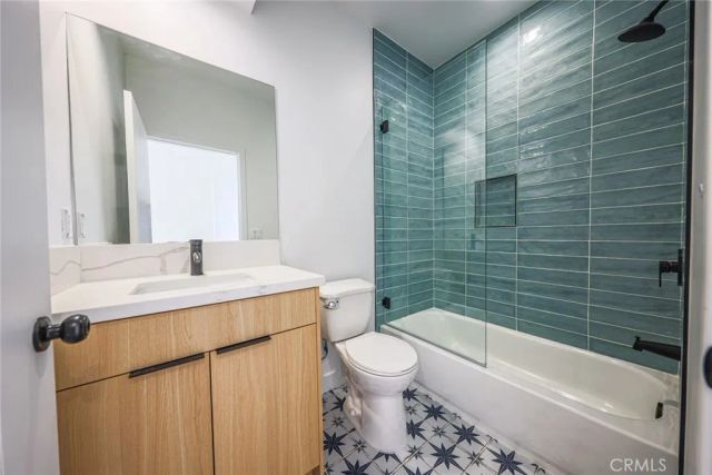 2012 Dunsmuir Avenue B, Los Angeles, CA 90016