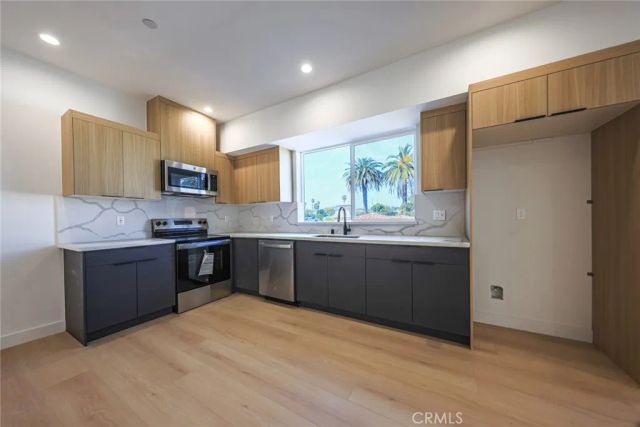 2012 Dunsmuir Avenue B, Los Angeles, CA 90016