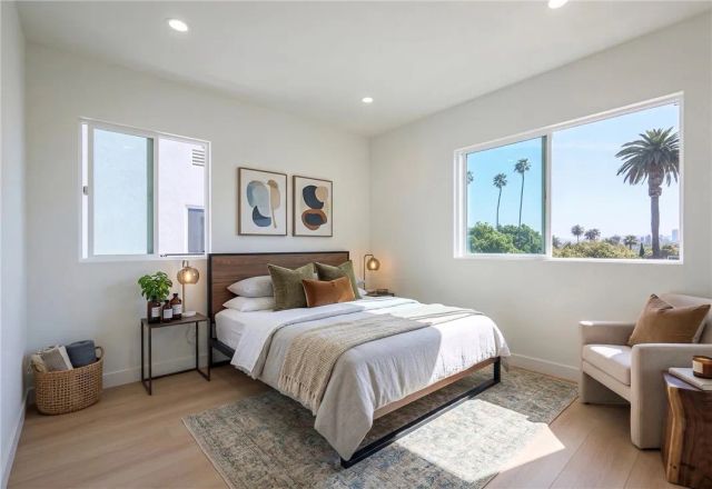 2012 Dunsmuir Avenue B, Los Angeles, CA 90016