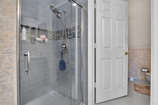 11584 Waterford Ct, Cooper City, FL 33026
