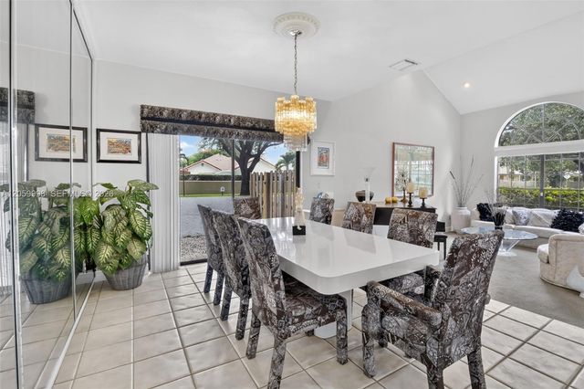 11584 Waterford Ct, Cooper City, FL 33026