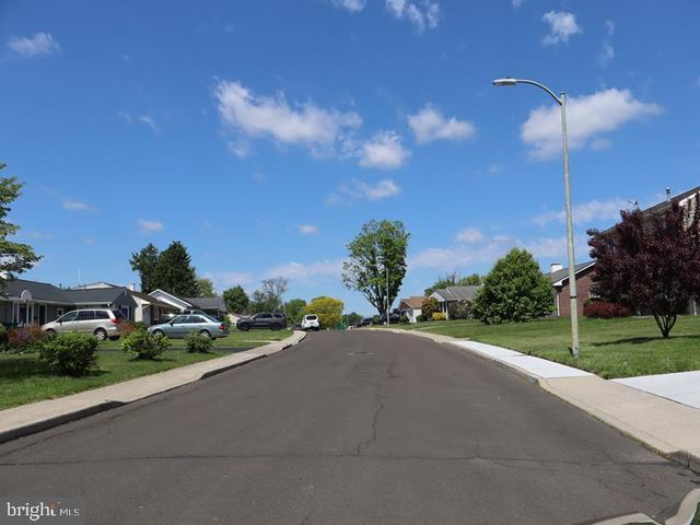 229 SUFFOLK RD, Fairless Hills, PA 19030