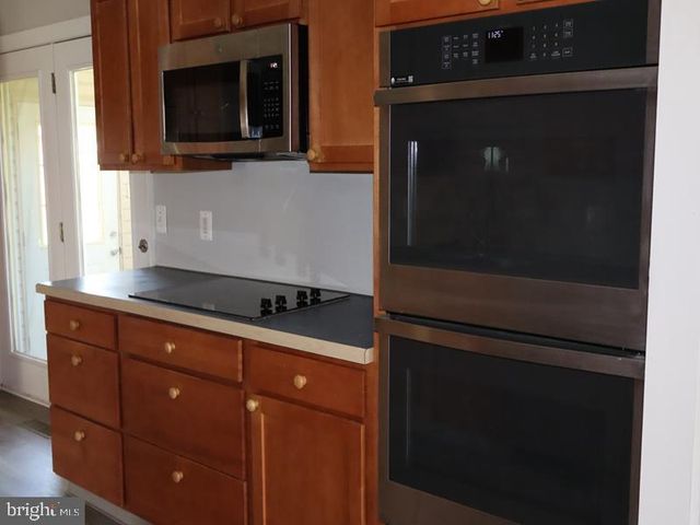 229 SUFFOLK RD, Fairless Hills, PA 19030
