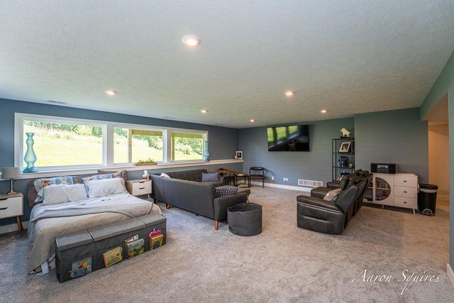 8262 Autumn Acres Drive Ne, Rockford City, MI 49341