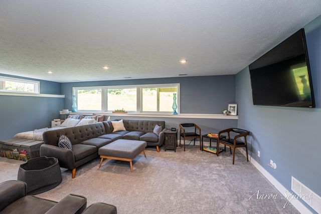 8262 Autumn Acres Drive Ne, Rockford City, MI 49341