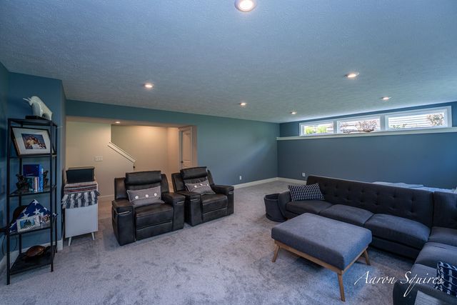 8262 Autumn Acres Drive Ne, Rockford City, MI 49341