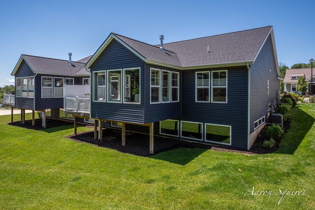 8262 Autumn Acres Drive Ne, Rockford City, MI 49341