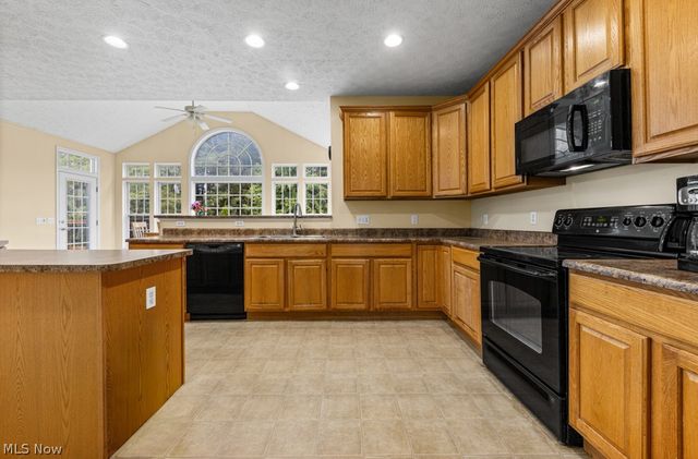 5822 Churchill Way, Medina, OH 44256