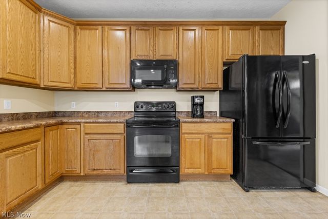 5822 Churchill Way, Medina, OH 44256