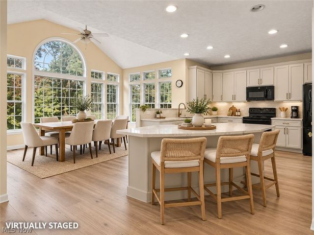 5822 Churchill Way, Medina, OH 44256