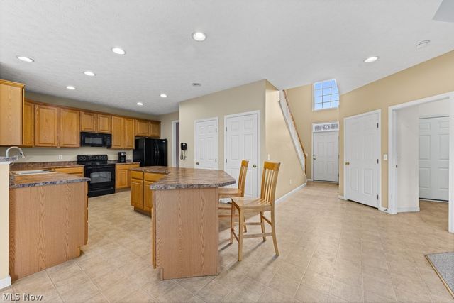 5822 Churchill Way, Medina, OH 44256