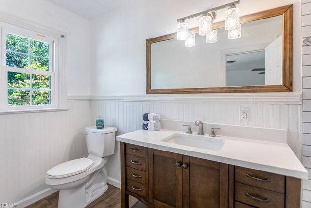 85 Waterview DR, Newport News, VA 23608