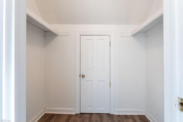 85 Waterview DR, Newport News, VA 23608