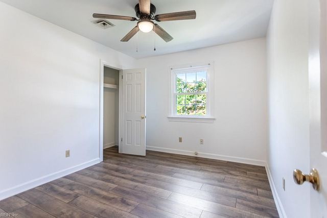 85 Waterview DR, Newport News, VA 23608