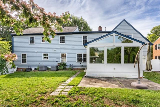 85 Waterview DR, Newport News, VA 23608